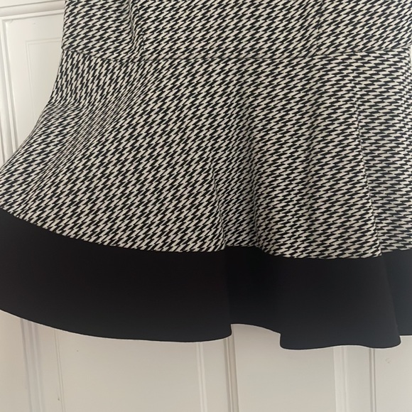 Tibi Houndstooth Peplum Top - Picture 5 of 8